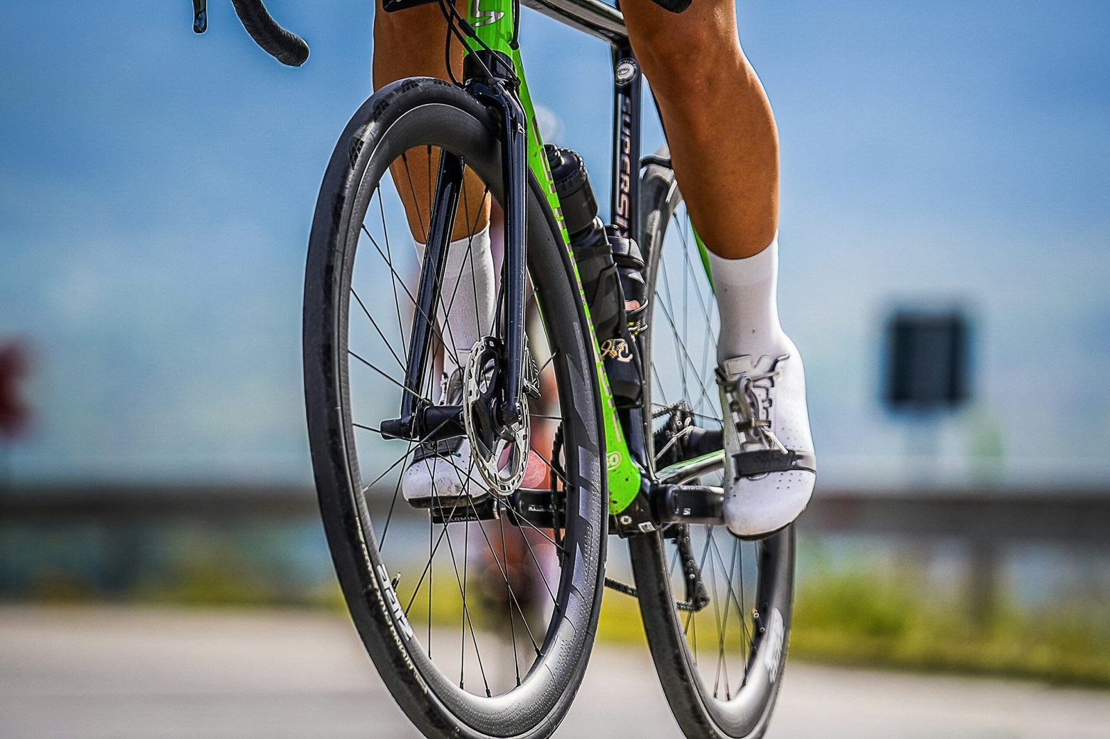 Infographic showing how many calories are burned by cycling versus other exercises