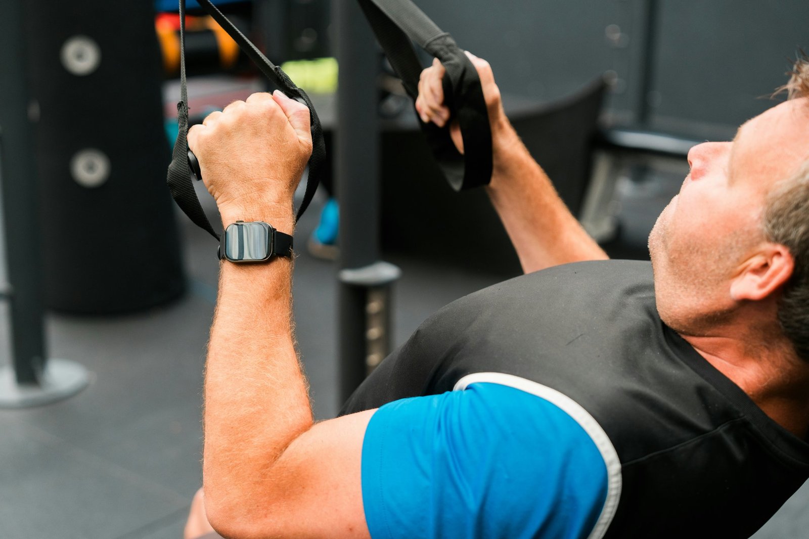 Infographic showing calorie burn comparison of different cardio workouts including spin workout for slimming.