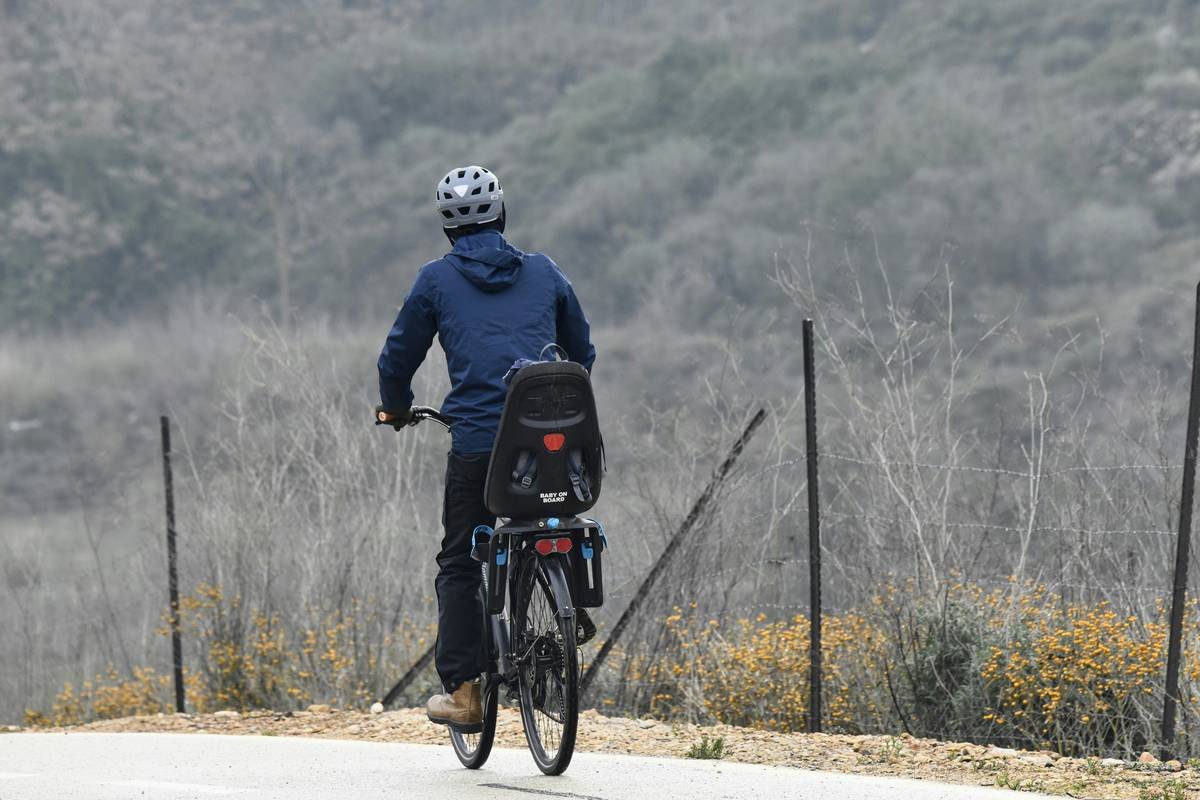 A comparison chart showing different cycling techniques and calorie burn rates